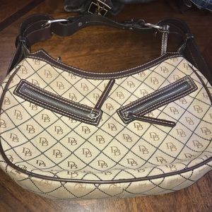 Dooney and bourke purse.